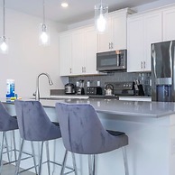 2941 Modern 4BD at Storey Lake