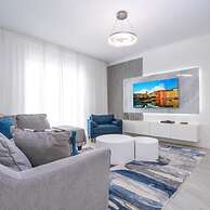 2941 Modern 4BD at Storey Lake