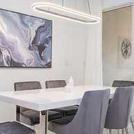 2941 Modern 4BD at Storey Lake