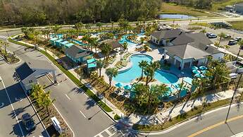 2681 Stunning 4BD Home Perfect For Your Family