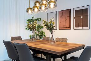 2681 Stunning 4BD Home Perfect For Your Family