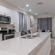 4449 Lovely 5BD For Your Family