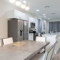 4449 Lovely 5BD For Your Family