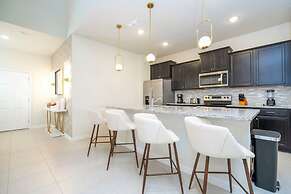 3961 Luxury 7BD Home