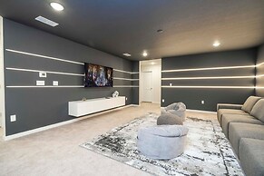 3961 Luxury 7BD Home