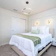 3961 Luxury 7BD Home