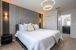 3961 Luxury 7BD Home