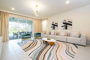 3961 Luxury 7BD Home