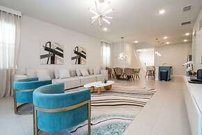 3961 Luxury 7BD Home