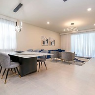 4458 Spacious 7BR Near Disney World