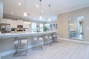 7516 Luxury Home 5BD Perfect for Your Family