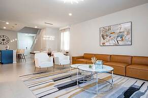 4015 Spacious 7BR Near Disney World