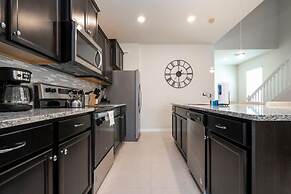 4015 Spacious 7BR Near Disney World