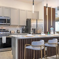 6163 Fantastic Home With 12bd