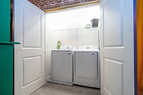 6163 Fantastic Home With 12bd