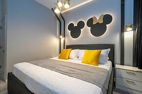 6163 Fantastic Home With 12bd