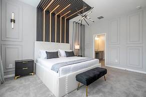 6163 Fantastic Home With 12bd