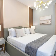 6163 Fantastic Home With 12bd