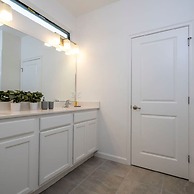 6152 Fantastic Spacious Home for Your Family