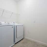 6152 Fantastic Spacious Home for Your Family