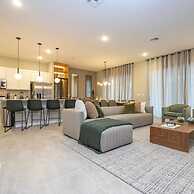 6152 Fantastic Spacious Home for Your Family