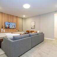 6152 Fantastic Spacious Home for Your Family