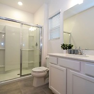 6152 Fantastic Spacious Home for Your Family