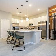 6152 Fantastic Spacious Home for Your Family