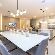 6152 Fantastic Spacious Home for Your Family