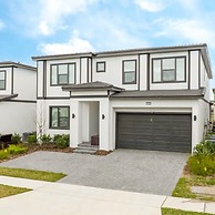 6152 Fantastic Spacious Home for Your Family