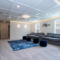 4466 Create Memories in This Cozy 7BR Home With Loved Ones