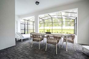 4466 Create Memories in This Cozy 7BR Home With Loved Ones