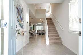 4466 Create Memories in This Cozy 7BR Home With Loved Ones