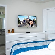 4466 Create Memories in This Cozy 7BR Home With Loved Ones