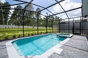 4466 Create Memories in This Cozy 7BR Home With Loved Ones