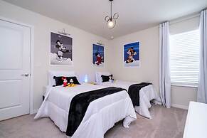 4466 Create Memories in This Cozy 7BR Home With Loved Ones