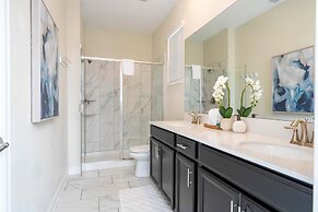 831 Luxurious 5bd and 5bt Perfect for Your Family