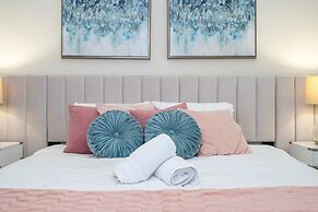 831 Luxurious 5bd and 5bt Perfect for Your Family