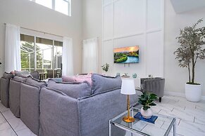 831 Luxurious 5bd and 5bt Perfect for Your Family