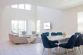 831 Luxurious 5bd and 5bt Perfect for Your Family