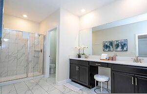 831 Luxurious 5bd and 5bt Perfect for Your Family