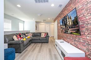 2405 Amazing 5BD Townhome for Your Vacation