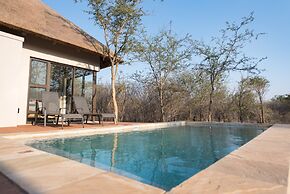 Villa Amanzi Exclusive Bush Living in a Luxury South African Villa