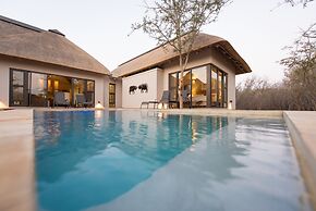 Villa Amanzi Exclusive Bush Living in a Luxury South African Villa