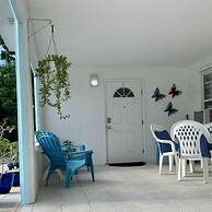 3 Suites BP Steps to Beach Car Value Service