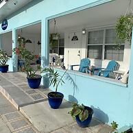 3 Suites BP Steps to Beach Car Value Service