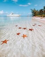 3 Apartments Steps to Beach Free Breakfast
