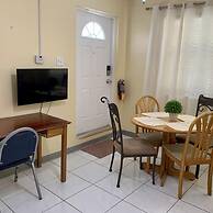 3 Suites BP Steps to Beach Car Value Service