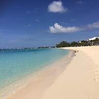 3 Suites BP Steps to Beach Car Value Service