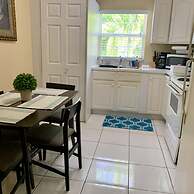 3 Suites BP Steps to Beach Car Value Service